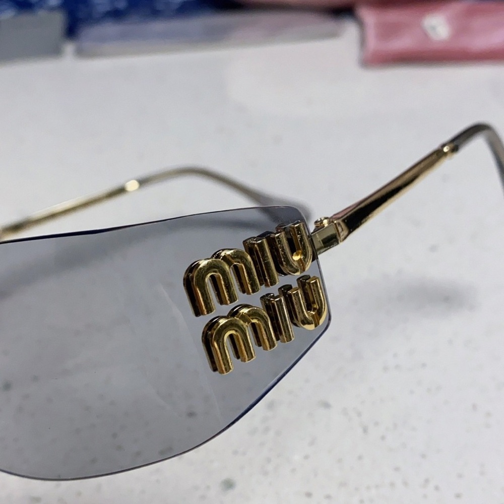 Miu Miu Statement Sunglasses Bold Y2K Luxury Fashion - Picture 2 of 10